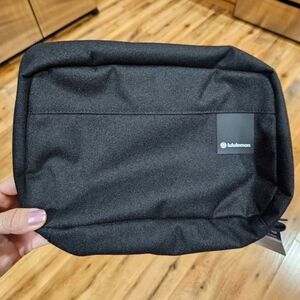 Lululemon Command The Day Dopp Kit 5L